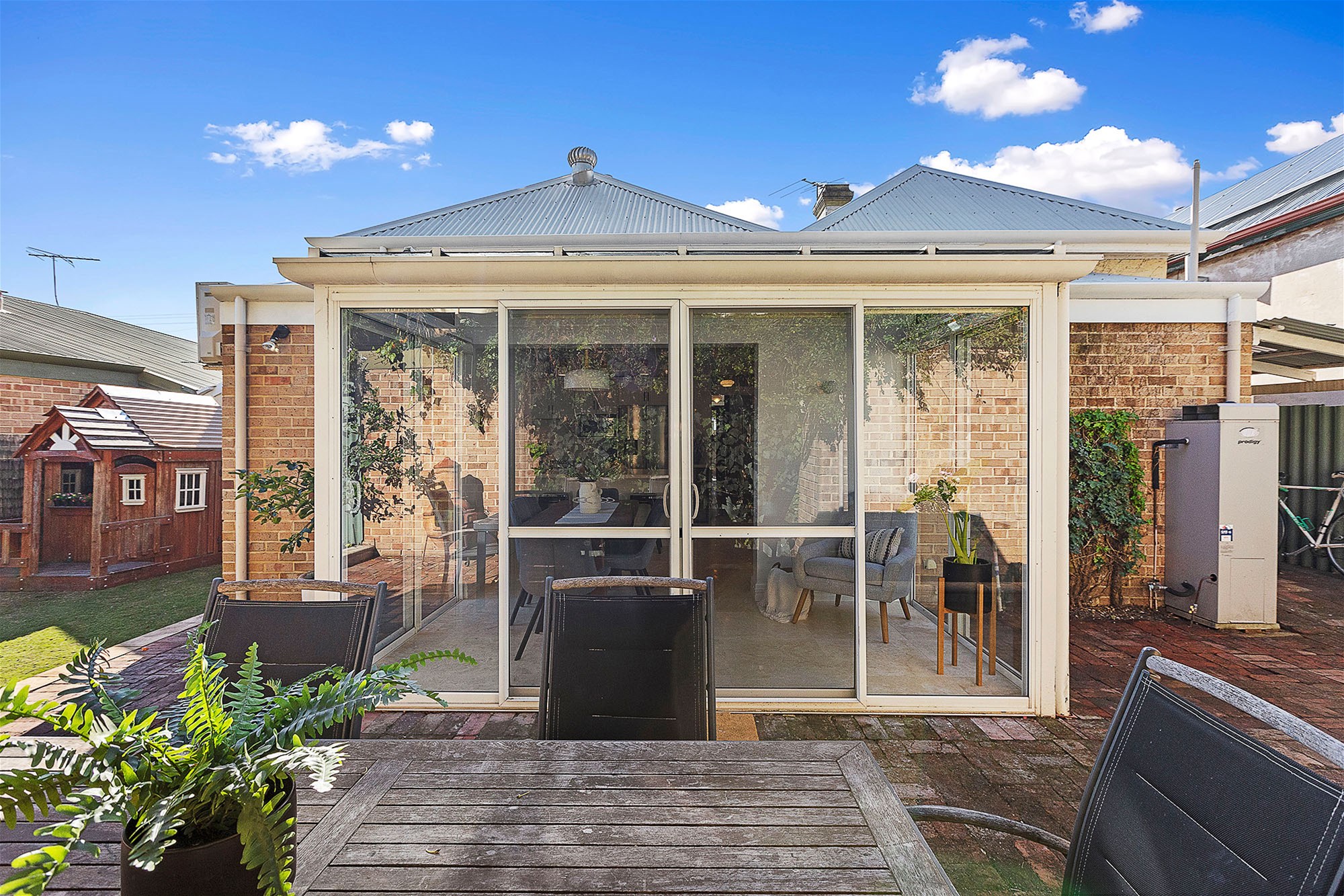 33 Douglas Avenue SOUTH PERTH WA
