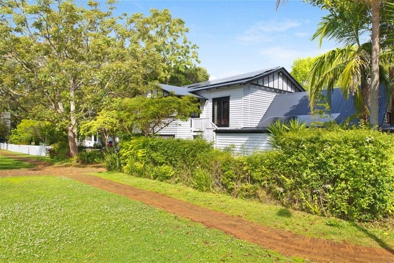 104 Long Road TAMBORINE MOUNTAIN QLD