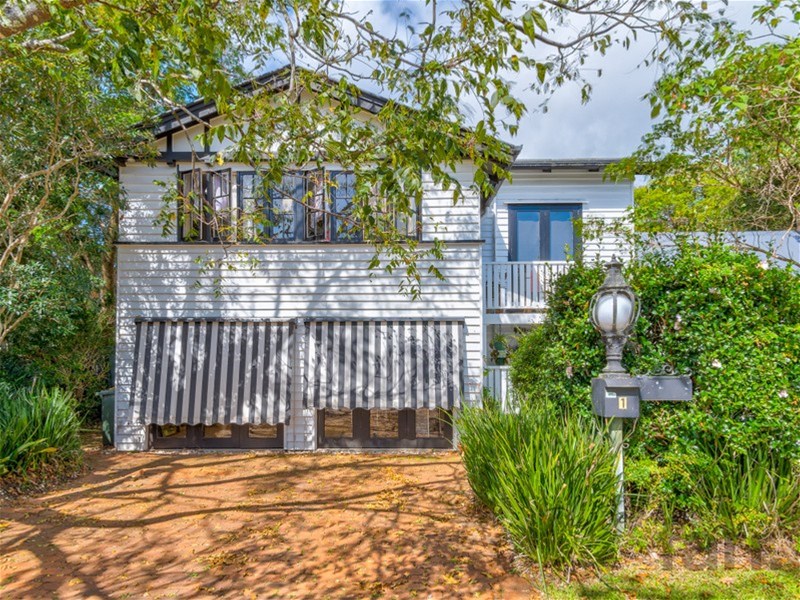 1 Wongawallan Road TAMBORINE MOUNTAIN QLD